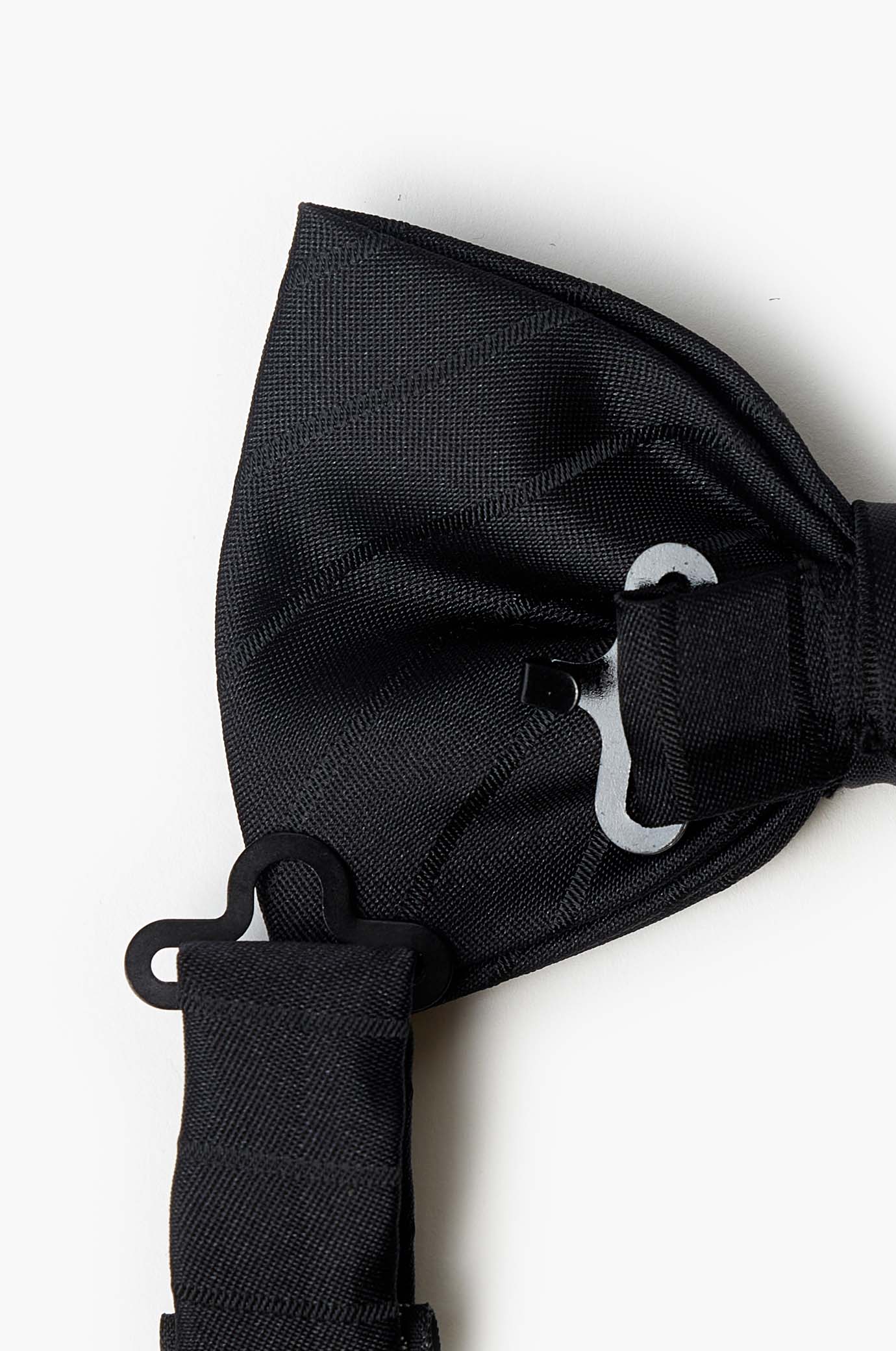 Bow tie with texture
