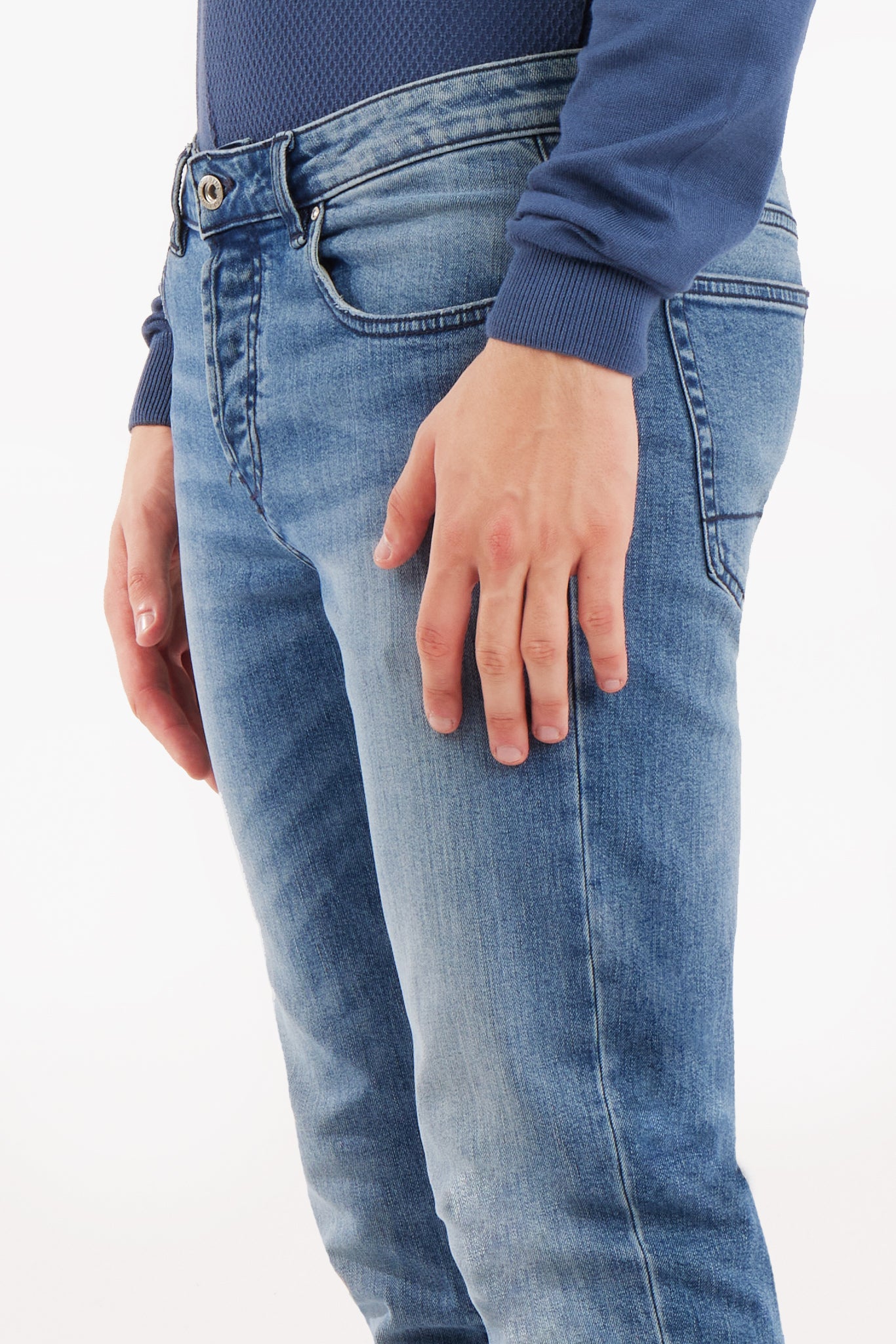Jeans slim fit lavaggio medio