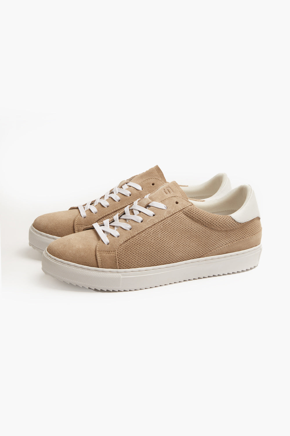 Sneakers in vera pelle scamosciata