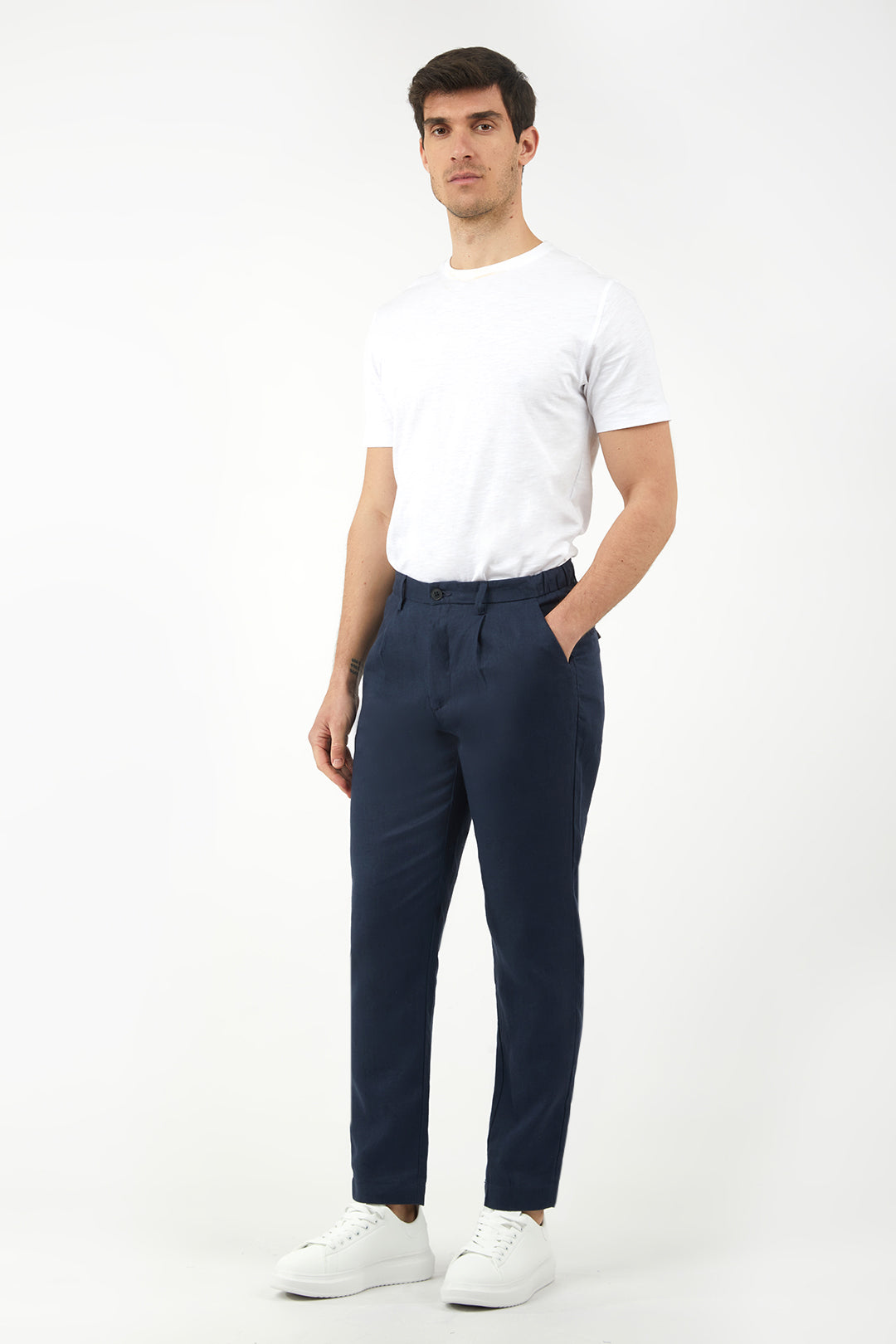 Pantaloni chinos in lino basic