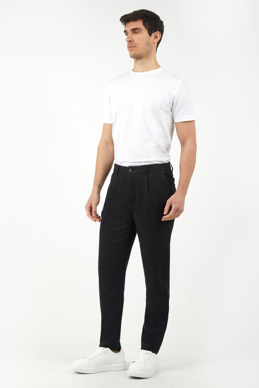 Pantaloni chinos in lino basic