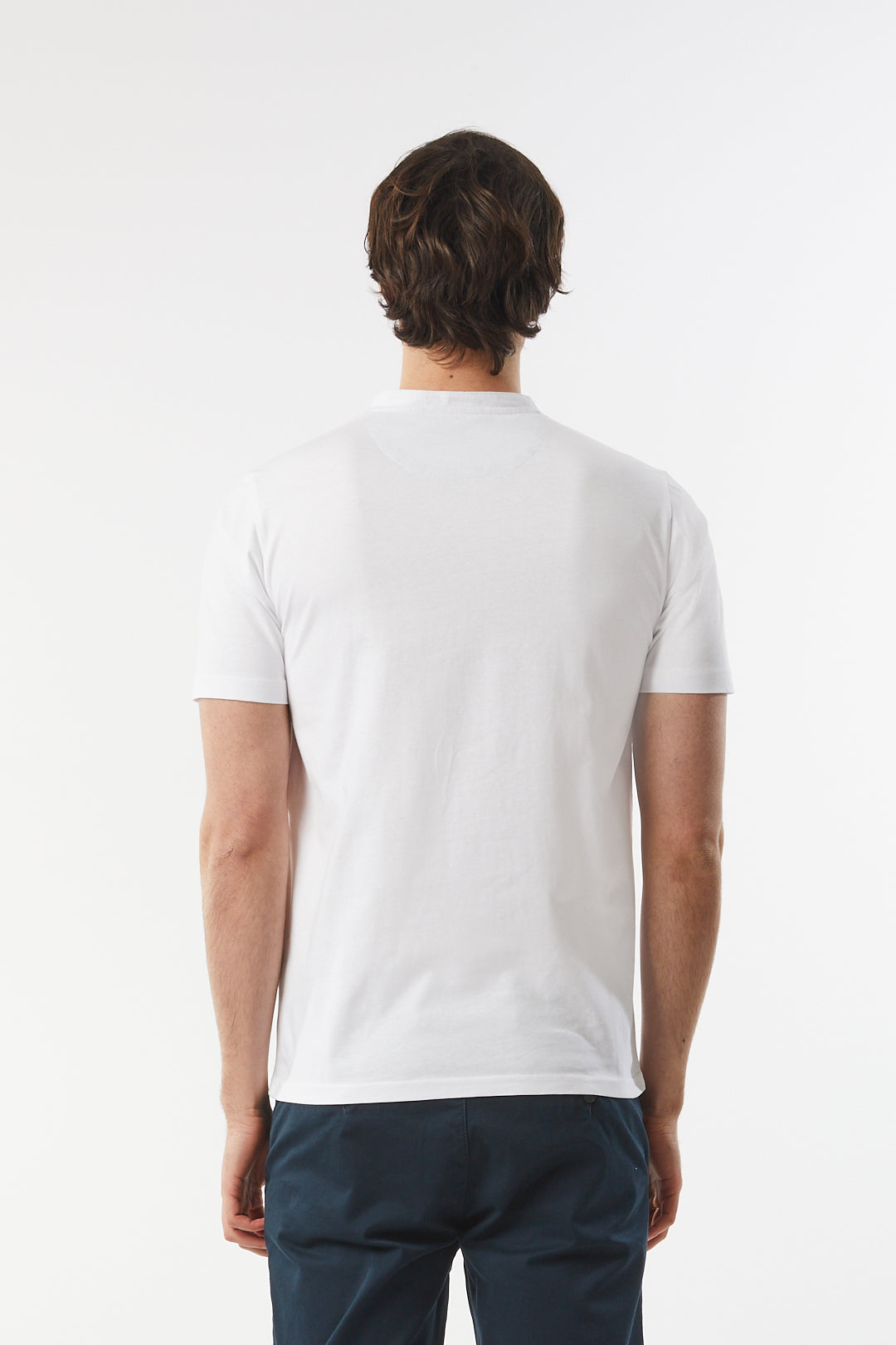 T-shirt serafino con dettagli