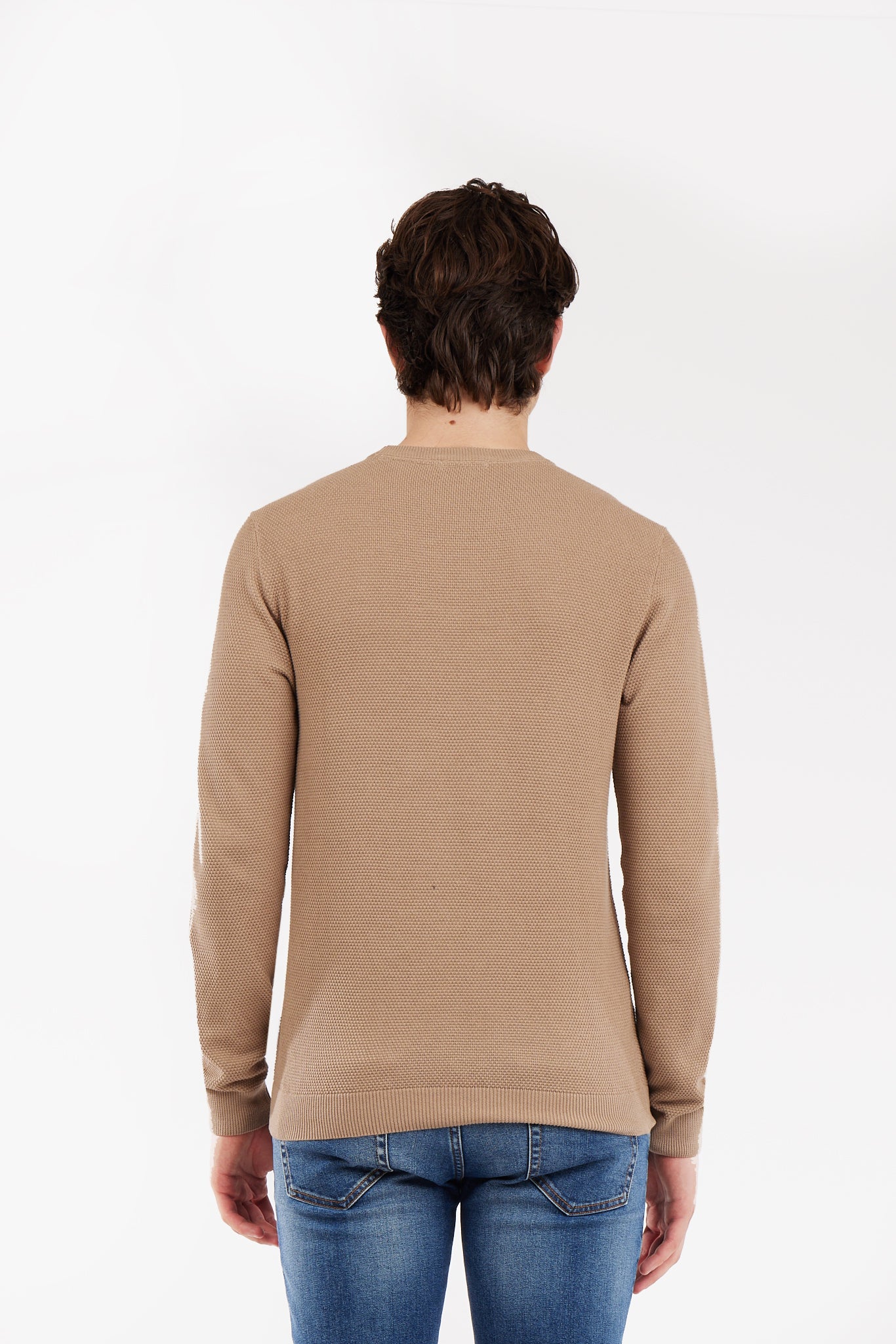 Pullover con struttra