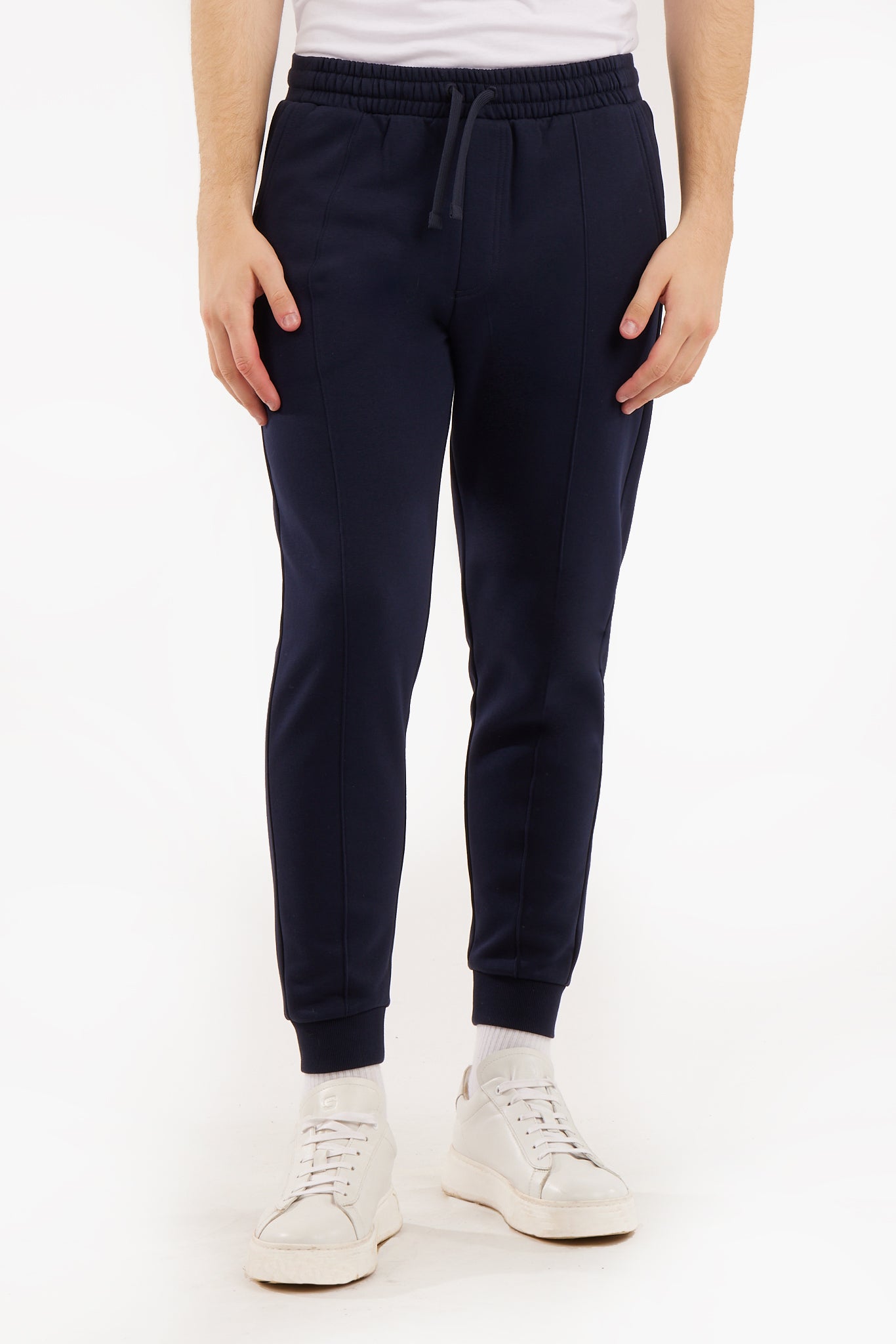 Pantaloni jogger fit basic