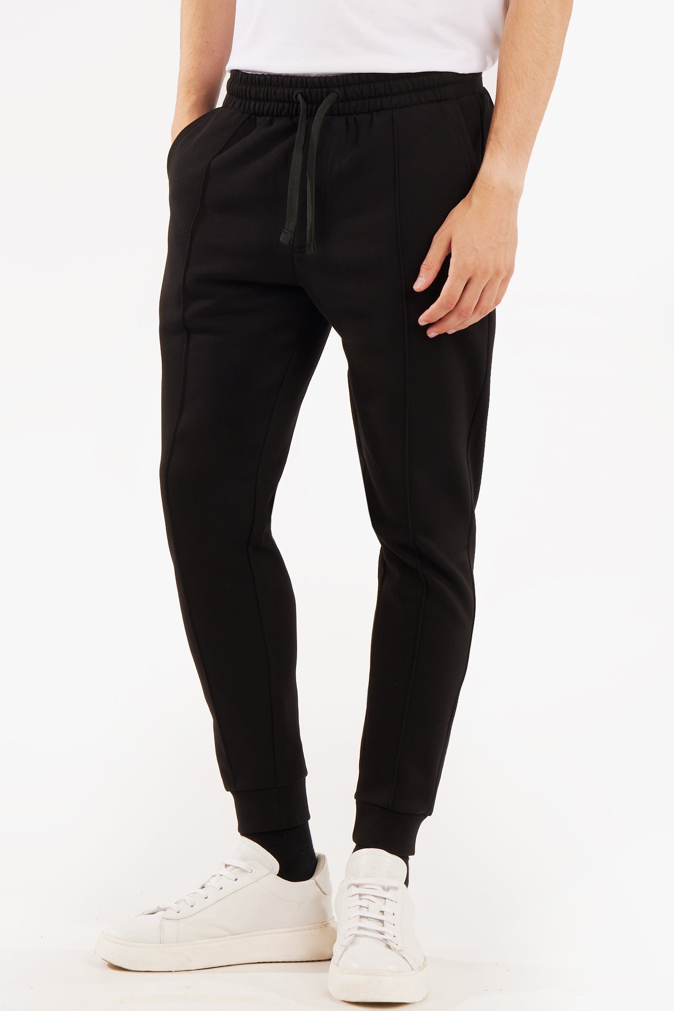 Pantaloni jogger fit basic
