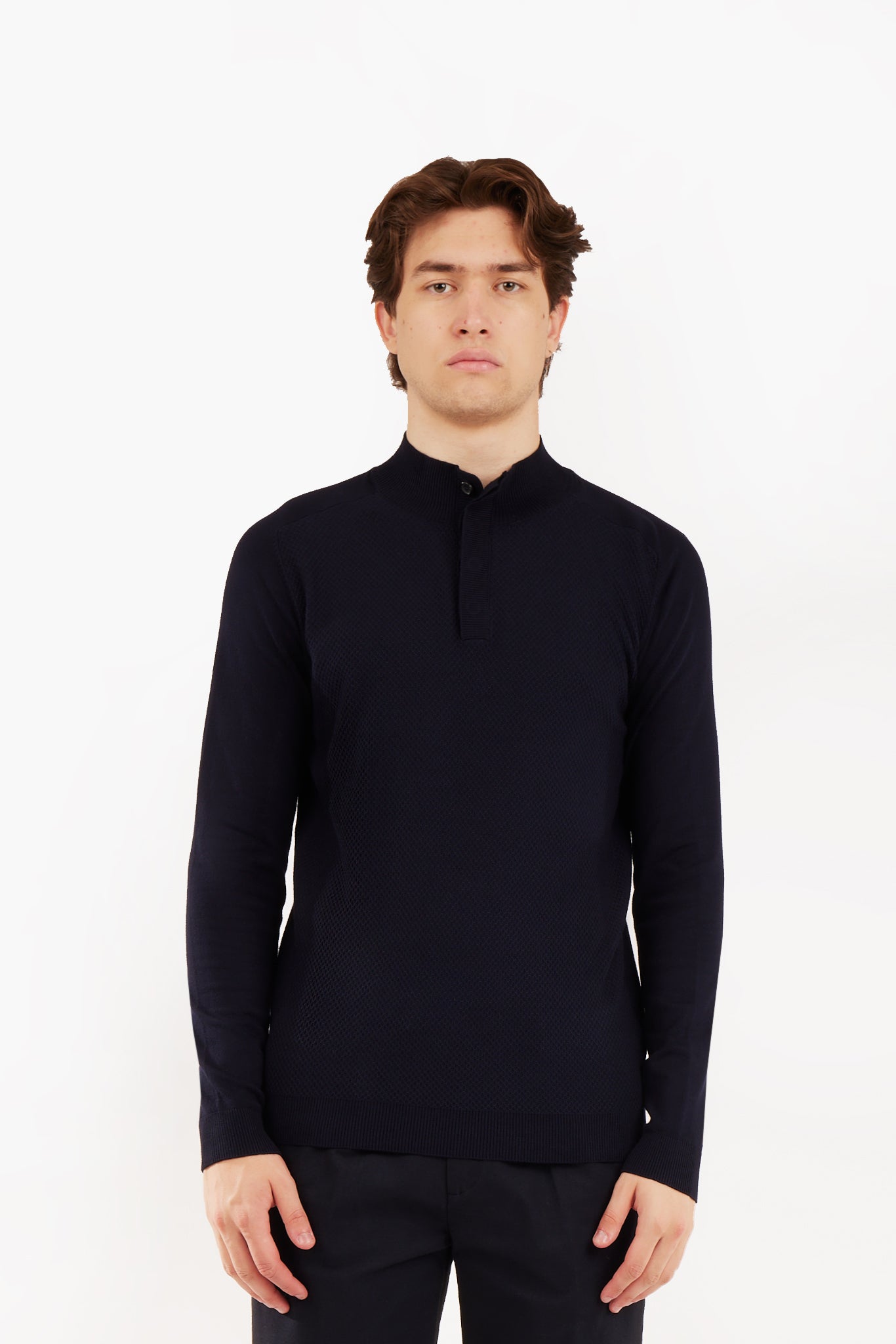 Pullover con bottoni