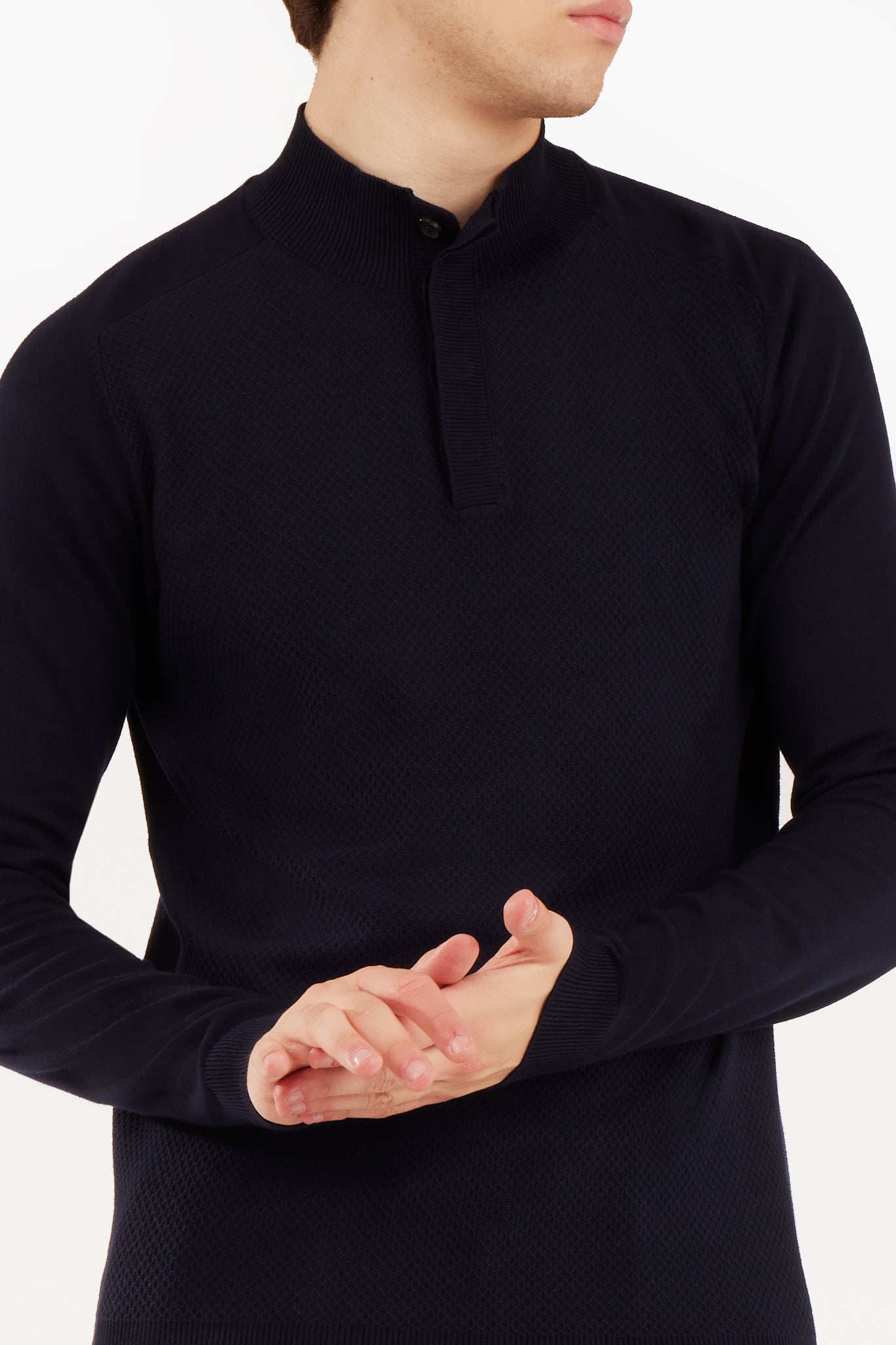 Pullover con bottoni