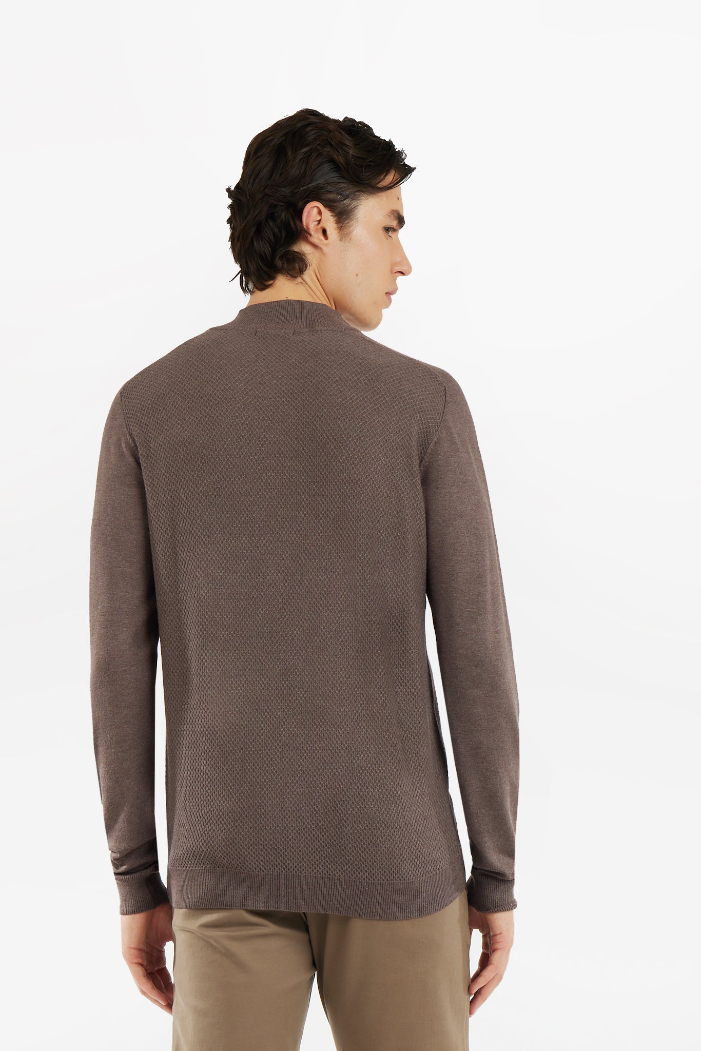 Pullover con bottoni