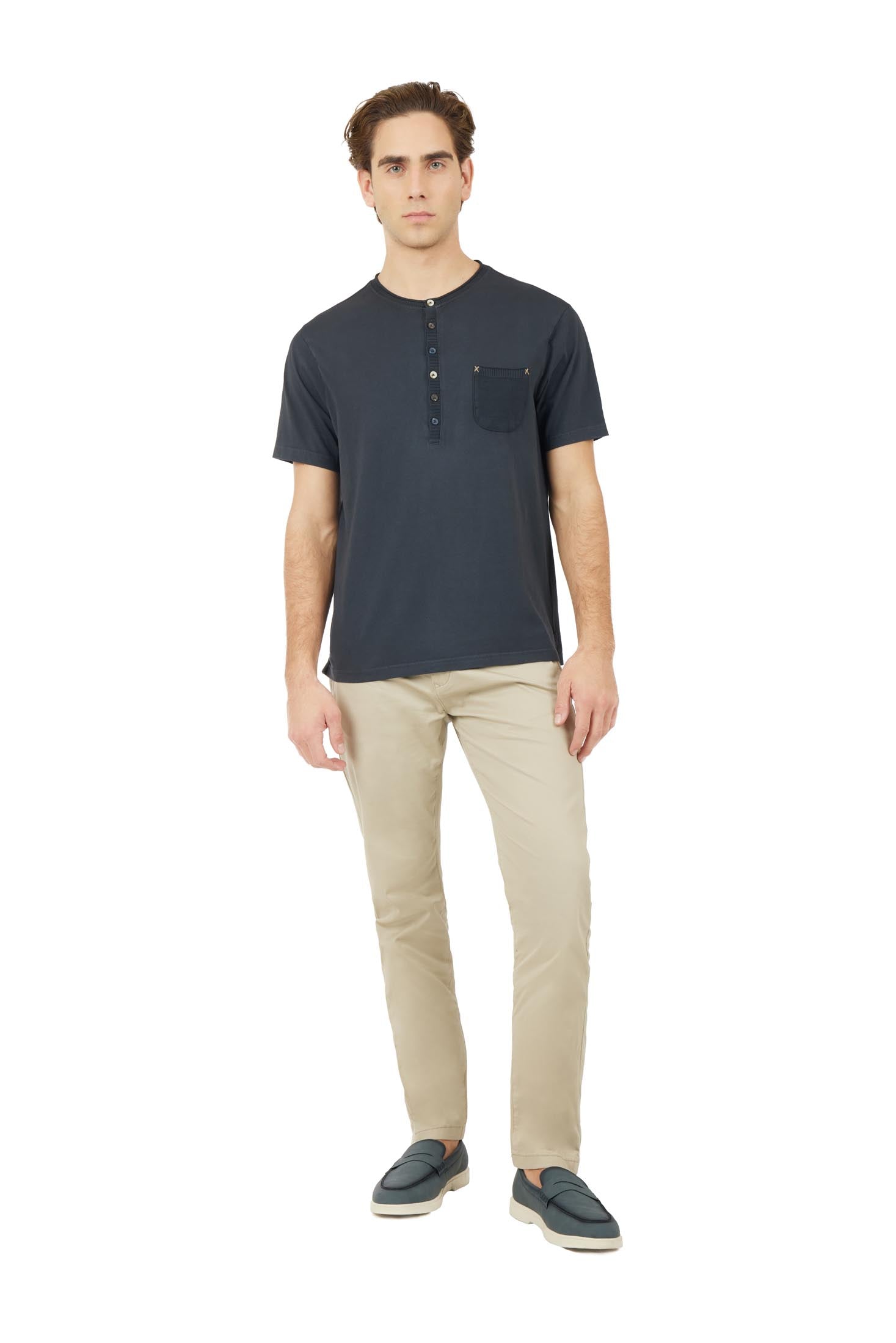 T-shirt serafino con dettagli|Colore:Blu/navy