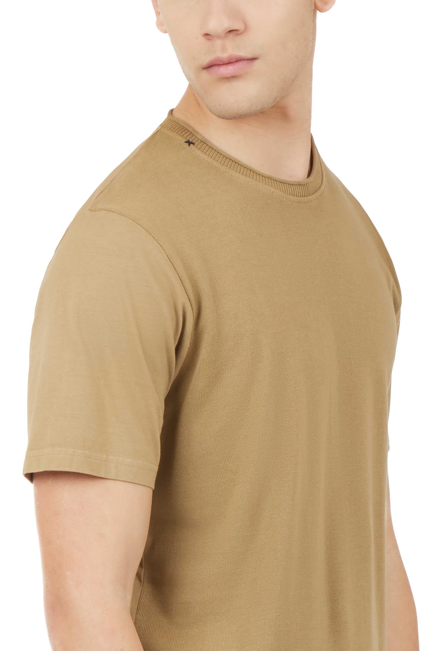 T-shirt in maglia con dettagli taglio vivo|Colore:Fango