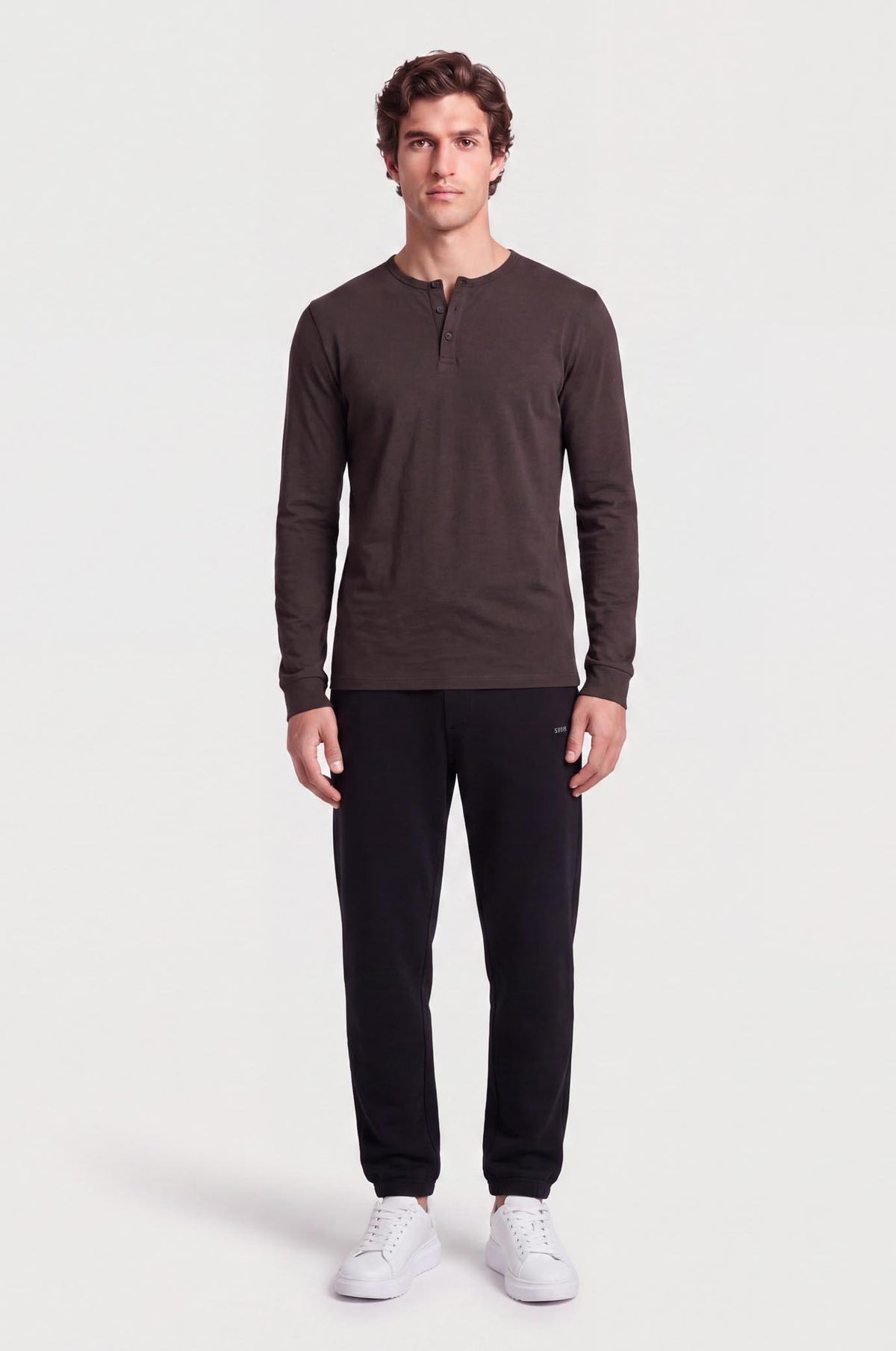 T-shirt serafino a manica lunga|Colore:Moro